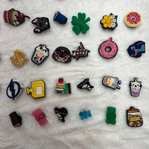 59 Jibbitz by Crocs Multi Themes, Coffee, Boba Tea, Beach, Mario Bros, Sweets - Picture 5 of 5